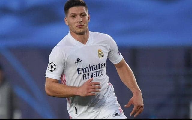 ヨビッチがマドリー退団を決断か…クラブは獲得時の半額での売却を目指す