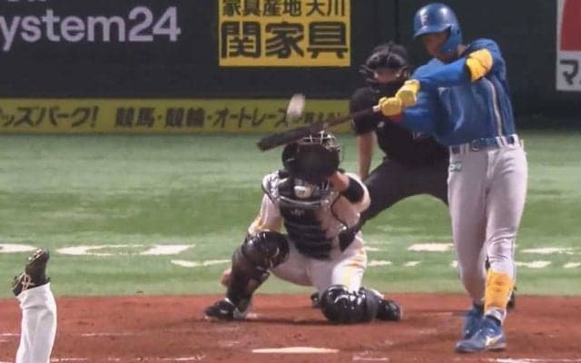 「バット投げかっけぇ」　クネクネ脱力からの驚愕弾、日本ハム4年目は「パワー凄い」