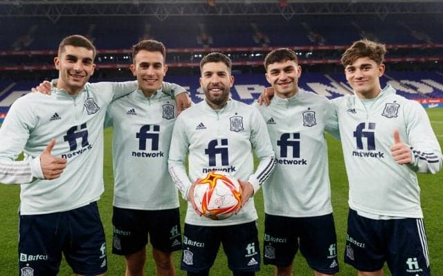 W杯は冬まで来ない…/原ゆみこのマドリッド