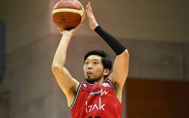 富山グラウジーズの松井啓十郎、27日の大阪戦で個人通算5000得点を達成