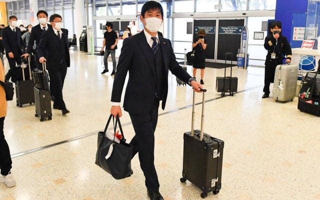 感動の機内アナウンス! W杯出場を決めた日本代表をJALがおもてなし