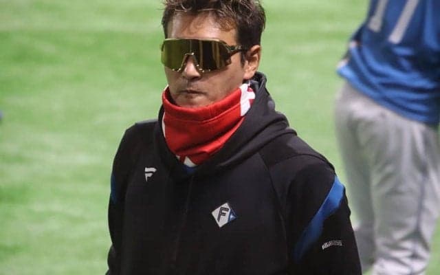 日本ハム、25年ぶり開幕4連敗　新庄ビッグボス巨大ドローンで登場も本拠地初戦飾れず