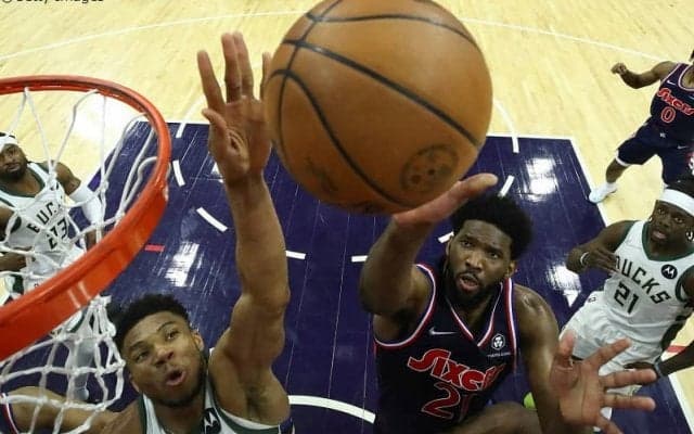 決勝ブロックでシクサーズを撃破したアデトクンボ「僕の本能がそうさせたのさ」