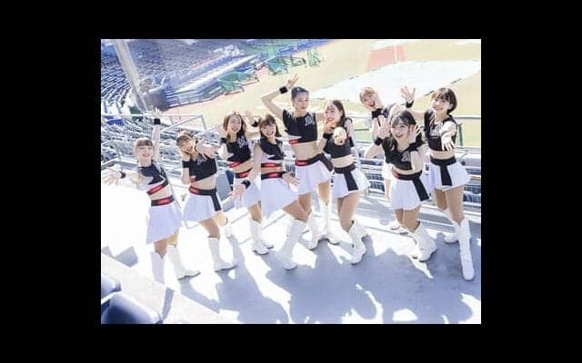 千葉ロッテのチアリーダーM☆Splash!!の新人９名。パワフルなダンスで「頂点」までを後押し