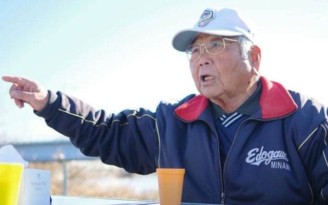 松坂大輔育てたシニアに「待て」のサインがない理由　80歳の総監督が貫く“信念”