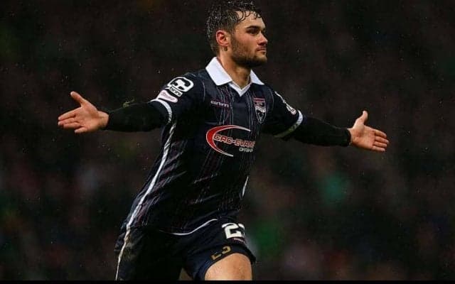 浦和の新助っ人シャルクがオランダでメディカル受診！そのコンディションは？