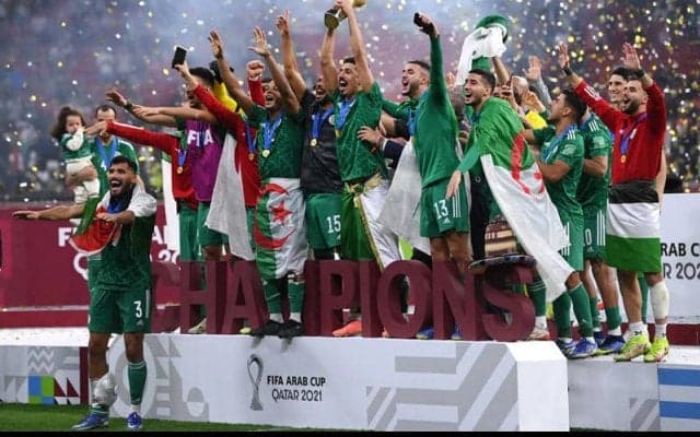 W杯出場ならずのアルジェリアもFIFAに再試合要請…レフェリングに納得いかず