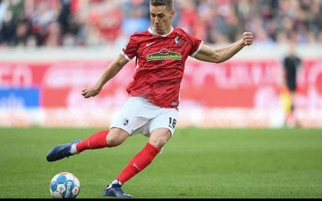 フライブルク、在籍7年のベテランFWペテルゼンと契約延長