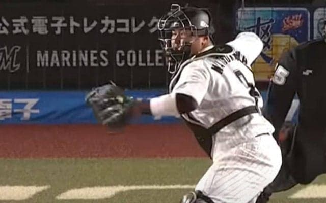 「正確性が凄すぎる」 昨季盗塁王を悠々刺した18歳ドラ1の「確信歩きかっこよ」