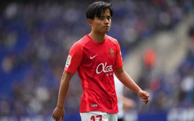 「2人とも可愛すぎる」日本代表・久保建英が「アギーレ新監督」とマジョルカで対面!トレーニング中に仲良く話す様子が話題に「アギーレお辞儀できるのすごい」