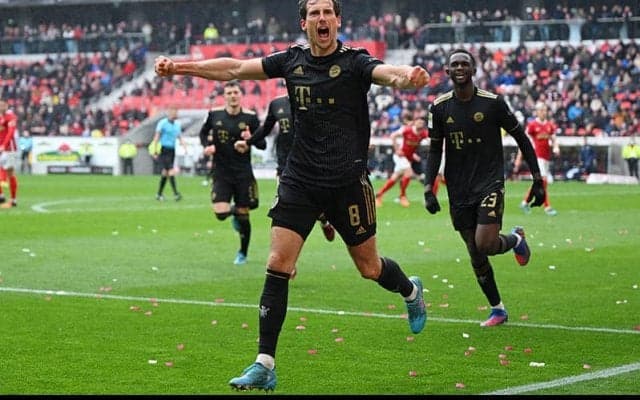 負傷明けのゴレツカ弾など4発バイエルンが好調フライブルクに勝利、首位堅守《ブンデスリーガ》