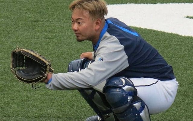 西武・森友哉、右人差し指の骨折で痛い離脱　打撃不振も開幕から全試合出場