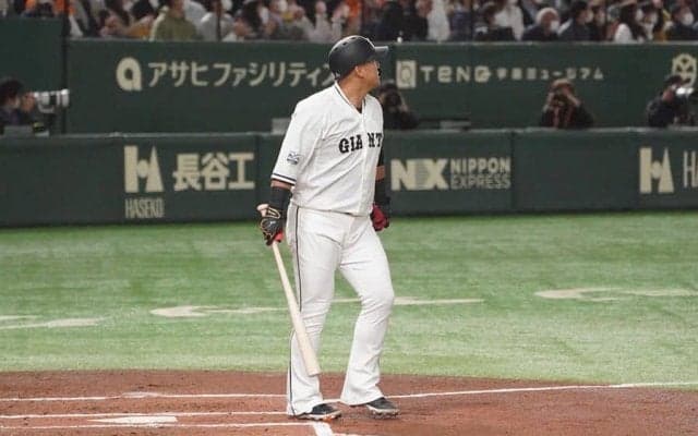 中田翔の“落ちてこない一発”が「エグすぎる」　上段への特大弾に「惚れ惚れする」
