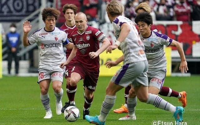 「J1リーグ8戦勝ちなし」アンドレス・イニエスタの「試合後のふるまい」に表れた神戸の苦悩【ヴィッセル神戸vs京都サンガF.C】