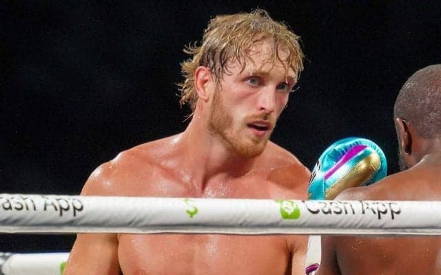 6.4億円のポケモンカードと共にプロレス初参戦　お騒がせYouTuberの登場シーンに米反響