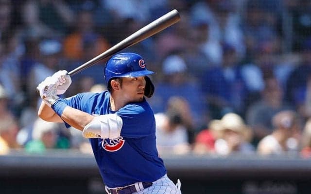 鈴木誠也のライナーが同僚投手に直撃　近寄り心配する一幕を米報道「完璧な当たりだ」