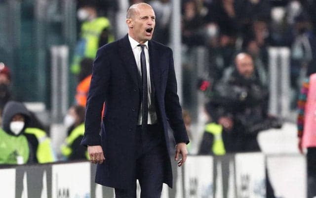 「鬼の形相とはこのこと」審判とインテルに怒り心頭のユーベ指揮官が“八つ当たり”「制御不能だ」