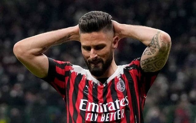 ACミランの奇抜ユニホームが話題　海外ファン戸惑い「インクに問題あり？」「故障？」