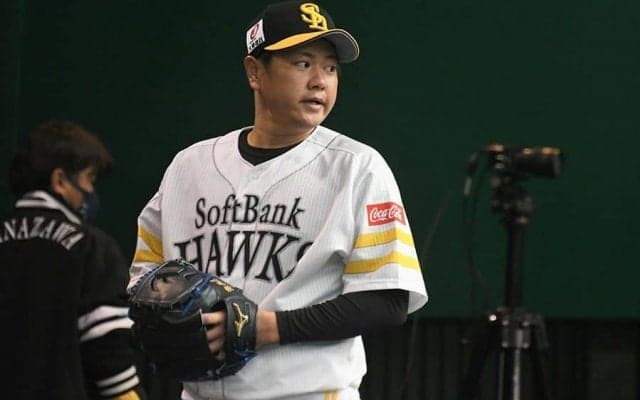 鷹のリリーフ右腕に意外な“才能”？　プロ選手と互角に戦い「普通にうますぎ」