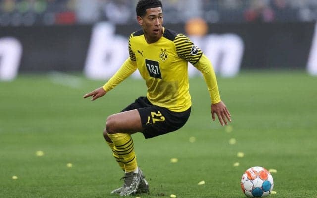 ダイヤモンドのようなアウトソール！アディダスがスワロフスキーと異色のコラボスパイクを発売