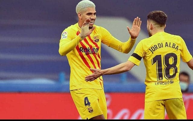 バルセロナに朗報!　アラウホとの新契約締結が決定的に