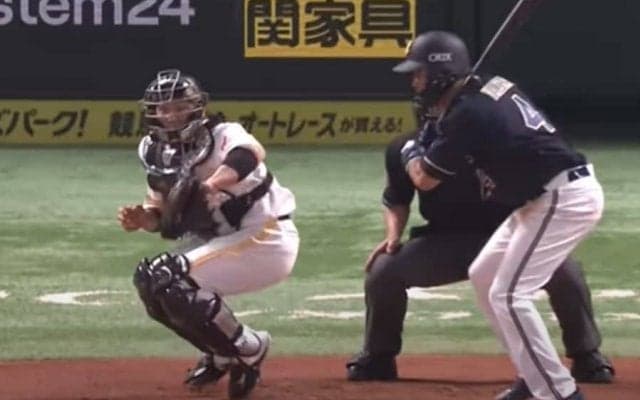 “サイン違い”でも甲斐キャノン発動　動じない爆肩「送球コース完璧」「流石すぎ」