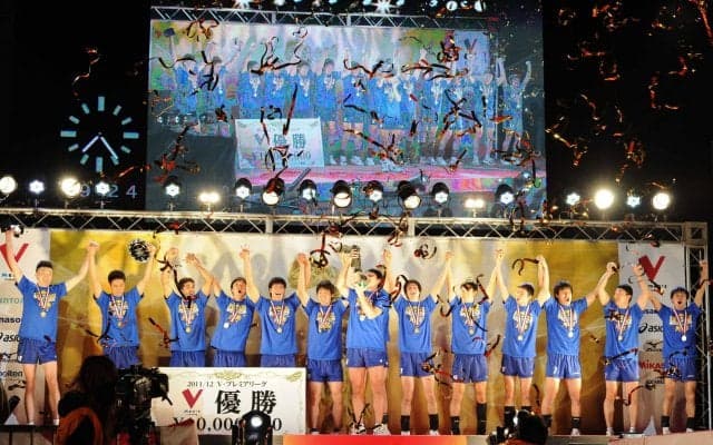 【プレイバック！】第3セットは43-41　歴史的な激戦を制したパナソニックが優勝　最高殊勲選手賞は福澤達哉【2011/12シーズンVリーグファイナル】