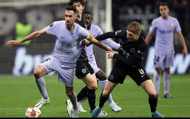 フランクフルトvsバルセロナはドローでリターンレグへ!　先発出場の鎌田大地は前線の起点として奮闘《EL》