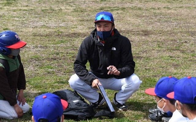 「過保護」からの「自立」、親の負担減　新たな少年野球チームが取り入れた電車移動の狙い