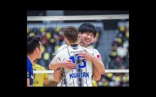 「現役大学生Ｖリーガー」大塚達宣が窮地のパナソニックを救った。ファイナル３進出の救世主を敵将も「チームの中心になれる」と称賛