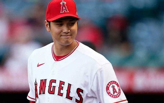 【MLB】大谷翔平、史上初の「1番・投手兼DH」コールに「すごい歓声」　試合前から場内最高潮