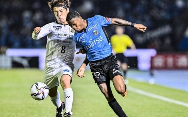 川崎が新システム採用！(2)「意外なトップ下」と「キレキレドリブラー」で柏レイソル撃破！