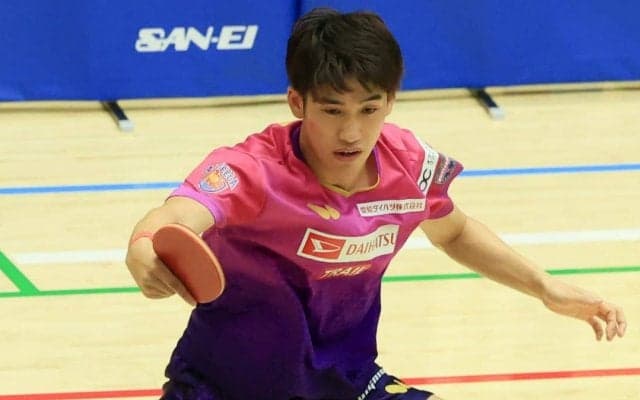 吉村真晴、涙のV　“後輩”戸上を下しシングルス代表に＜卓球・アジア競技大会選考会男子決勝＞