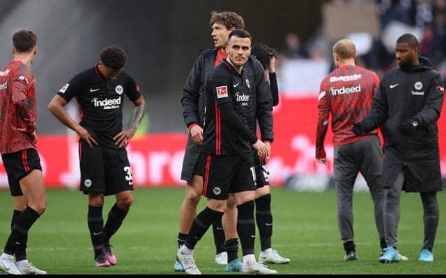 鎌田の同点弾が幻となったフランクフルト、フライブルクに惜敗《ブンデスリーガ》