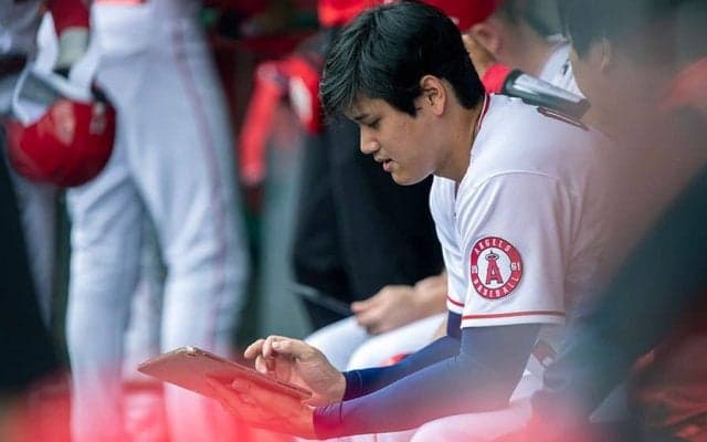 【MLB】大谷翔平、自己最速二塁打も笑顔なし　開幕4戦で本塁打ゼロ、打率.118…エ軍連勝逃す