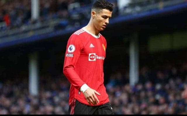 「彼は自閉症の男の子で、サッカー選手から暴行を受けた」C・ロナウドにスマホを壊された少年の母が怒り「もう二度と試合を観に行くことはない」