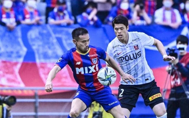 【サッカー日本代表「追われるSB」激突】FC東京VS浦和レッズ「ひりつくスコアレスドロー」で相まみえた長友佑都と酒井宏樹「3度の緊迫マッチアップ」の行方！