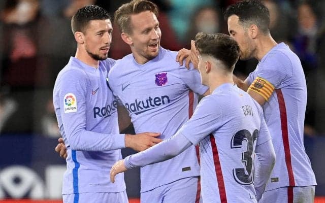 バルサに劇的勝利をもたらせた技ありヘッドのルーク・デ・ヨング「この感覚は決して慣れない」