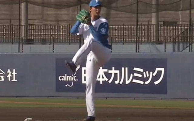 194cmから唸る直球は「ノビえぐいな…」　鮮烈な18歳ドラ1が「めちゃゴツなってる」