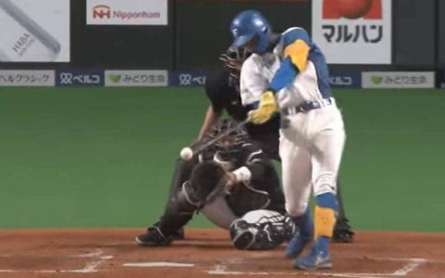 曲がる衝撃打「打球速度マジで半端ない」　まだ4安打も…スイングは「バットがムチに見える」