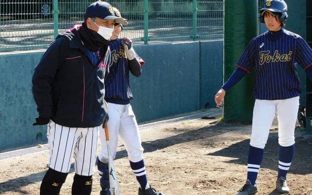 「五寸釘」が“素早く正確な送球”習得の助けに　肘と手首の使い方を自然に養える