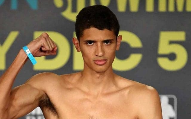 198cm＆70kgの規格外ボクサーが暫定王座獲得　9回TKOで米絶賛「威力のレベルが違う」