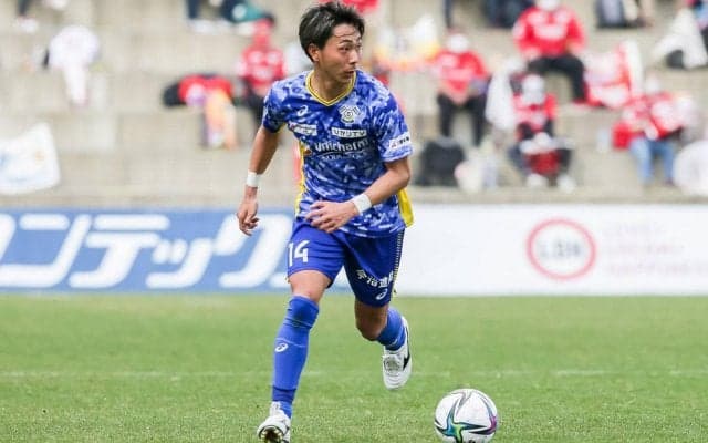 バックスピンをかけた華麗なループシュート！宮本恒靖氏も「イメージの持ち方が良い」と称賛の中川風希が月間ベストゴール受賞