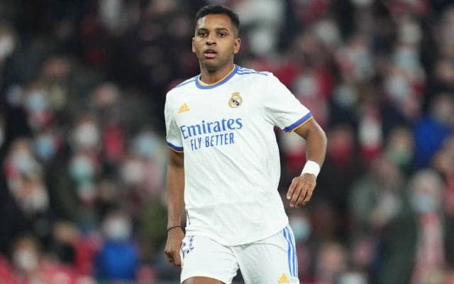 レアル・マドリード21歳FWのゴールが凄い!!モドリッチの十八番｢極上のアウトフロントパス｣にダイレクトで合わせる!｢チャンピオンズリーグ準々決勝｣でチェルシーのCL連覇の希望を｢打ち砕いた一撃｣