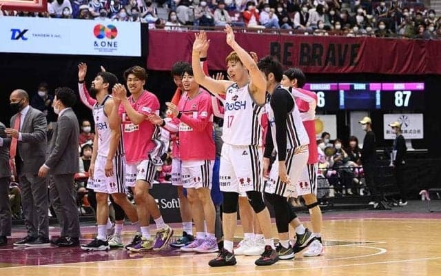 最大19点差を覆す神業ブザービーター　Bリーグ秋田、劇的勝利の裏にあった1つのミス