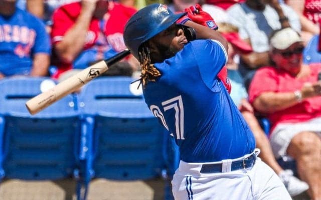 【MLB】内角えぐる158キロは「HRになる球じゃない」　衝撃弾のゲレーロJr.に現役投手も脱帽