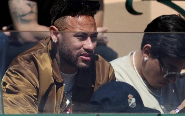 「親友の妻と付き合った」との報道にネイマールが激怒「フェイクニュースにはうんざり」