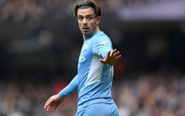 グリーリッシュが“短すぎる”ソックスの理由を告白、バキバキのふくらはぎは「家系」