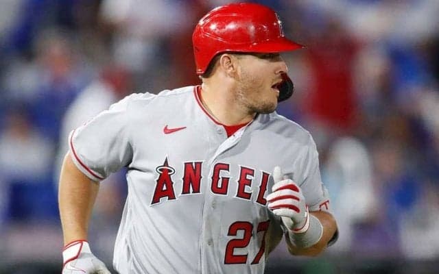 大谷翔平にいきなり援護点　トラウト特大143m弾を米記者速報「球場で史上最長弾だ」