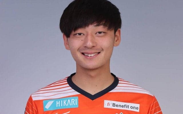 愛媛のMF岩井柊弥が右ヒザの手術で全治9カ月…開幕前のトレーニング中に負傷